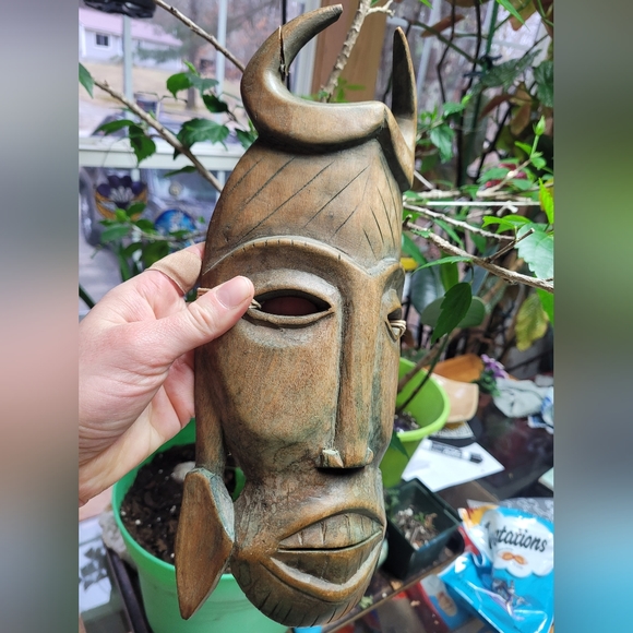 African mask - Picture 2 of 4